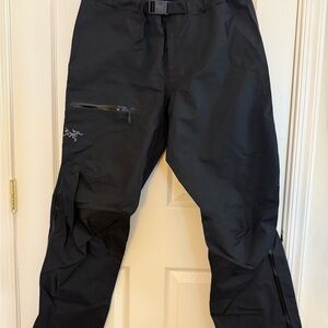 Arc'teryx Men's Black Beta Pants